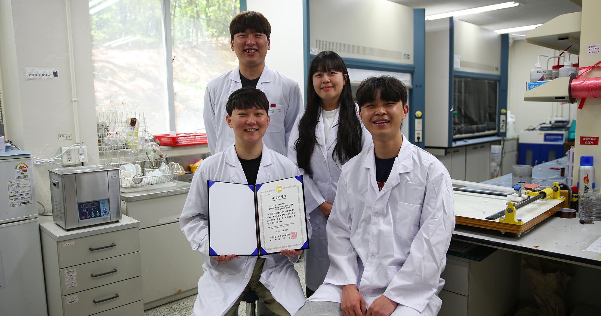 신소재화학공학부 학생들,  한국공업화학회 우수논문상 수상